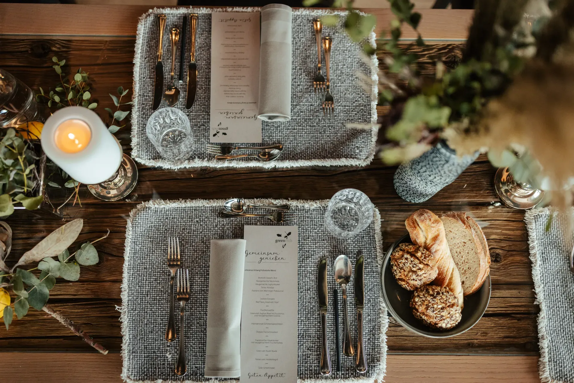 Elegantes Ambiente am Tisch im Greenvieh