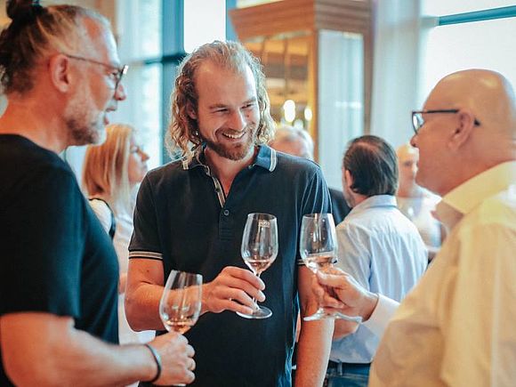 Entspannter Austausch beim Apero im Greenvieh